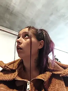 MickNanaa live sex cam