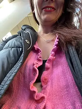 NataKitten live sex cam