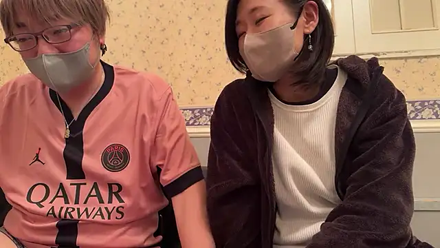 21yuri27 live sex cam