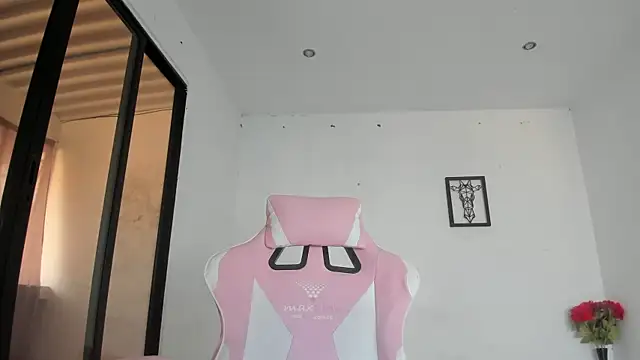 julinee_smithh live sex cam