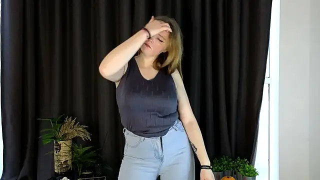 NightSaffron's cam snapshot