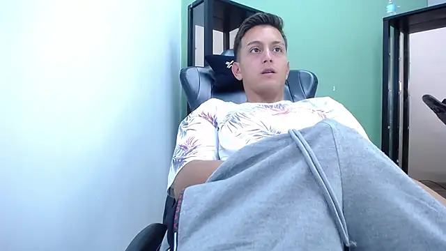 Bagels_'s cam snapshot