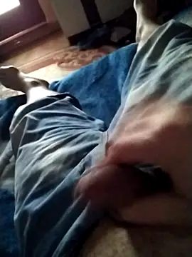 nudistu021's web cam