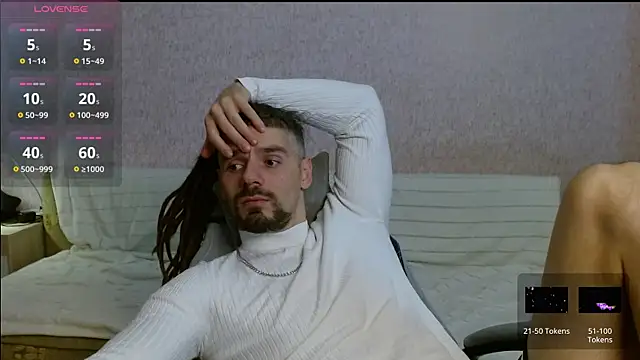 Aestheticguy101's cam snapshot