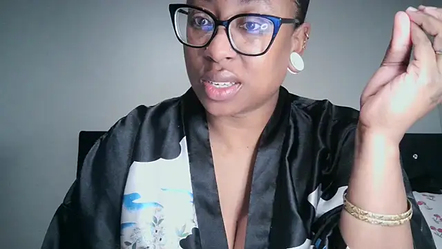 Nyxie_Chaos live sex cam