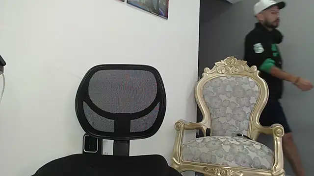 bigdick_monster1 live sex cam