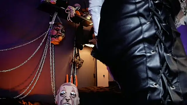 MorganaCrowley live sex cam