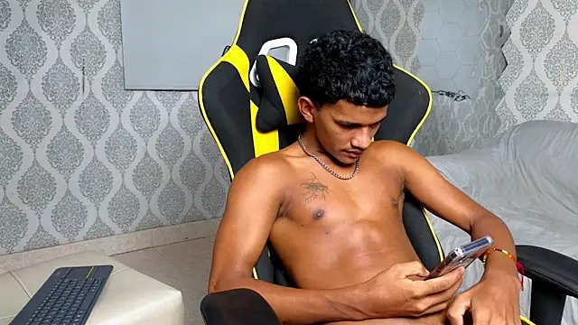 Boy_savoy live sex cam