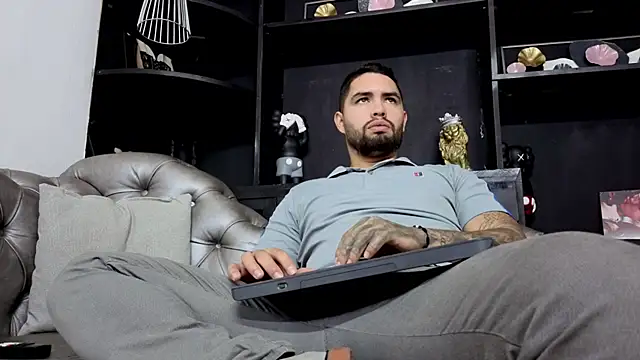 matteosantos live sex cam