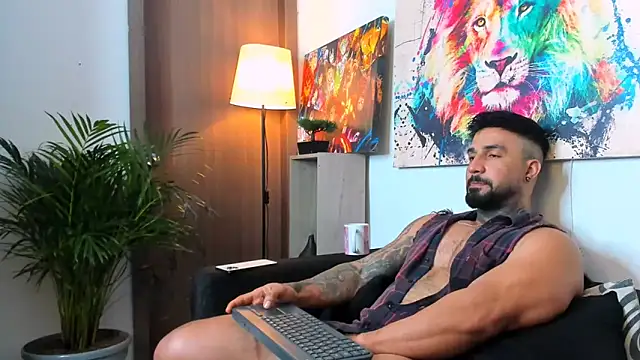 naugthy_dominant live sex cam