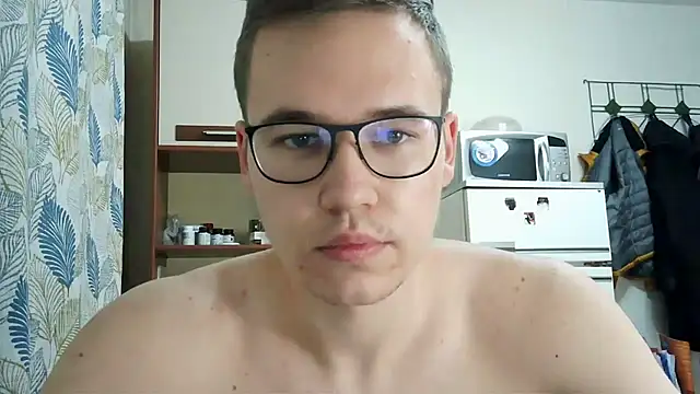 Yminoske live sex cam