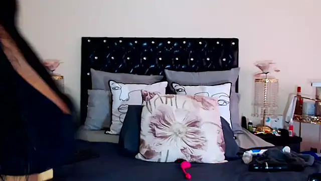 MONSTERTITS44DDD's cam snapshot