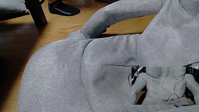 Yasu2000 live sex cam