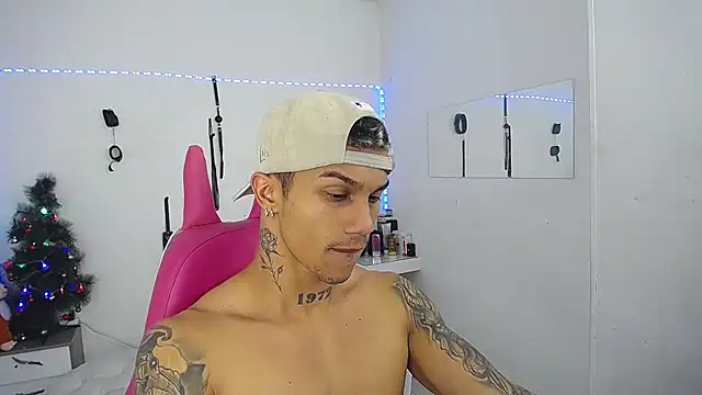 Leonard_Price live sex cam