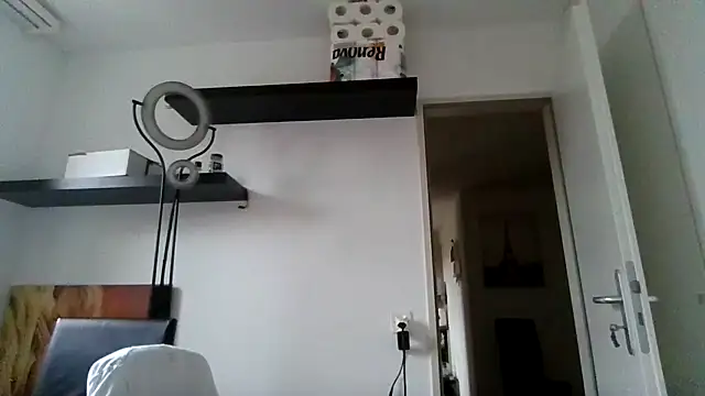 alpha-hunk live sex cam