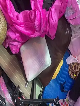 gurlnips live sex cam