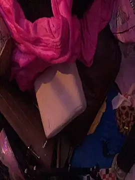 gurlnips live sex cam