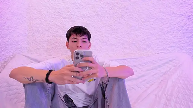 alexandersawyer live sex cam