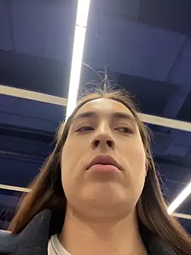 Holly_Play live sex cam