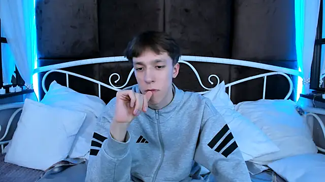 MarkBranston live sex cam