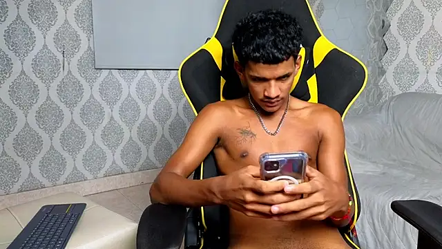 Boy_savoy live sex cam