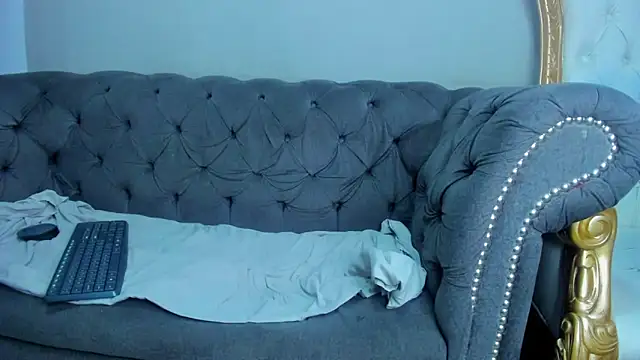 SkinnyZetth live sex cam