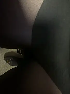 HiddenHoneyLDN's cam snapshot