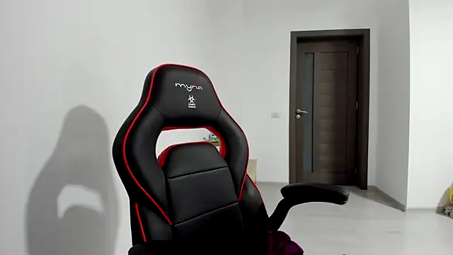 amiraisa11 live sex cam