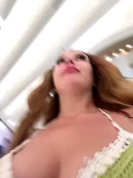 AndreaMood live sex cam