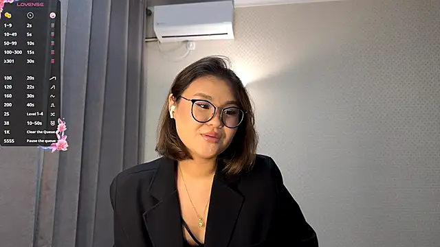 HoneyKitsu's cam snapshot