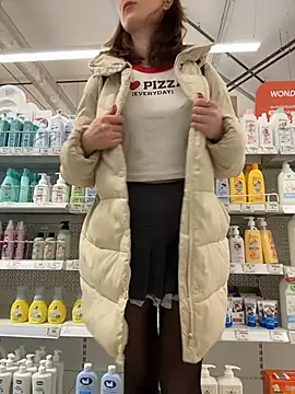 Dina_Tease live sex cam