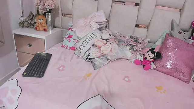 MiaKahali's cam snapshot