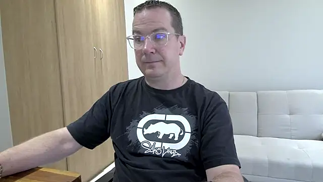 BrettJ81 live sex cam