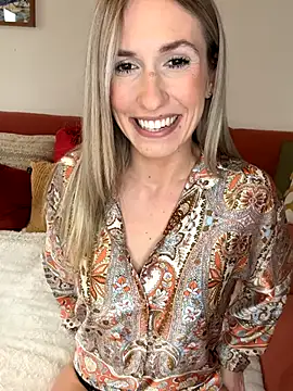 lola_tentatiion live sex cam