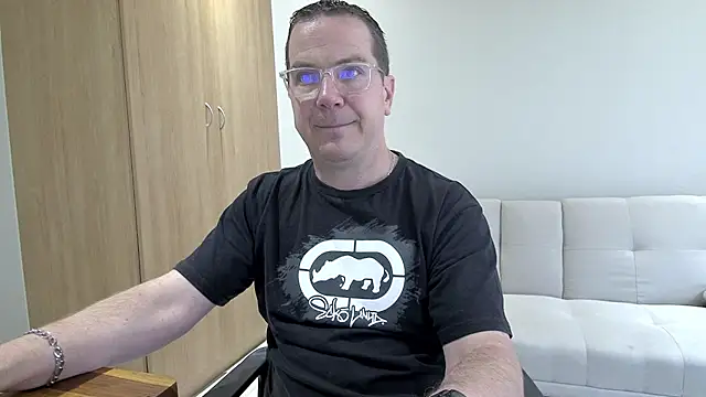 BrettJ81 live sex cam