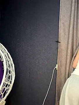 MilaMoone live sex cam