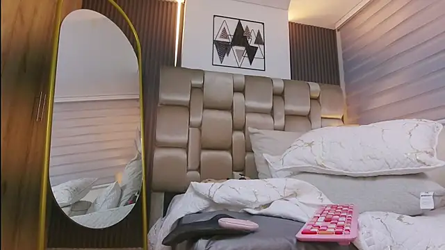 XXMILE's cam snapshot