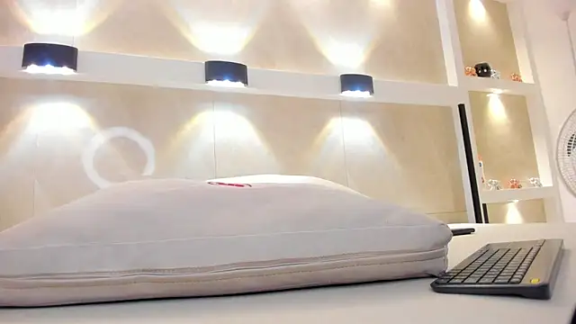 katha_stone's cam snapshot