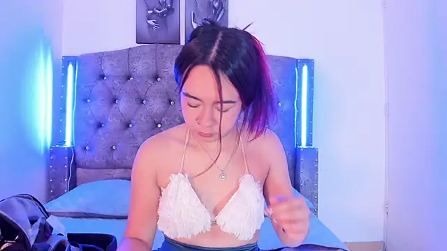 Zenith_moon's cam snapshot