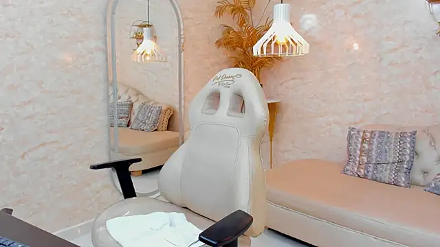 Mai_Bigboobs's cam snapshot