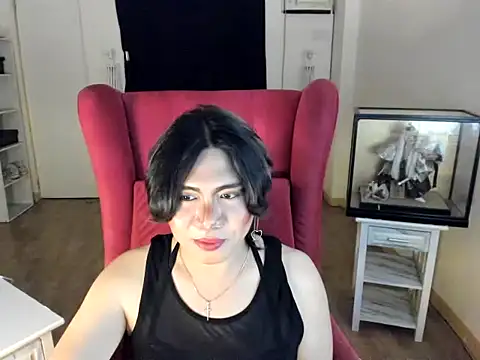 GoldenTs69 live sex cam