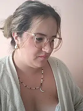 iviiiiiiiiiii's cam snapshot