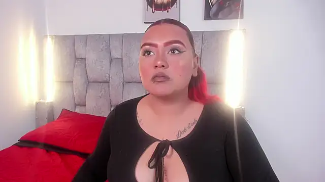 Yara_flamer0's cam snapshot