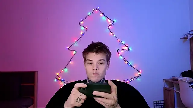 DENIS_HERE's cam snapshot