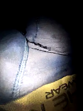 Carlos_Albert02's cam snapshot