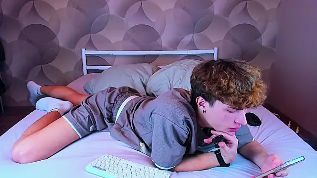 Ian_Flor's cam snapshot