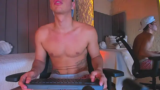 Benjamin_More's cam snapshot