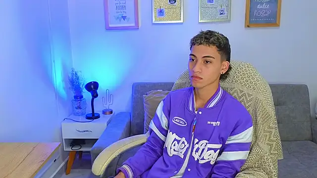 yulian_vasquez's cam snapshot