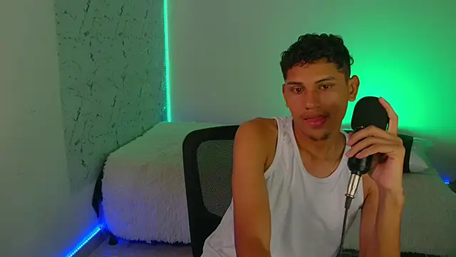 the_crackopry's cam snapshot