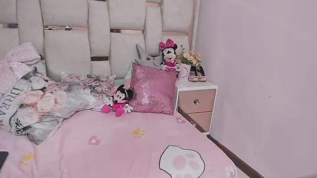 MiaKahali's cam snapshot